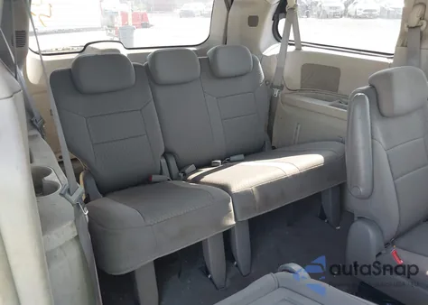 2008 Chrysler Town & Country Lx from USA, damaged, VIN 2A8HR44H68R671831